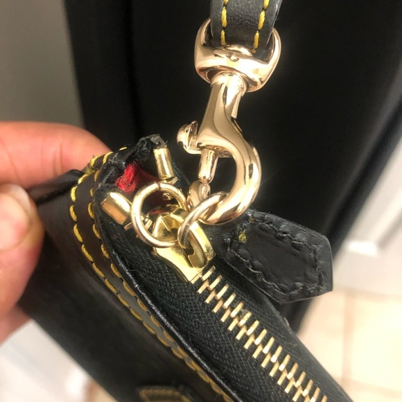 Dooney Brourk Leather wristlet brand new - Picture 5 of 15